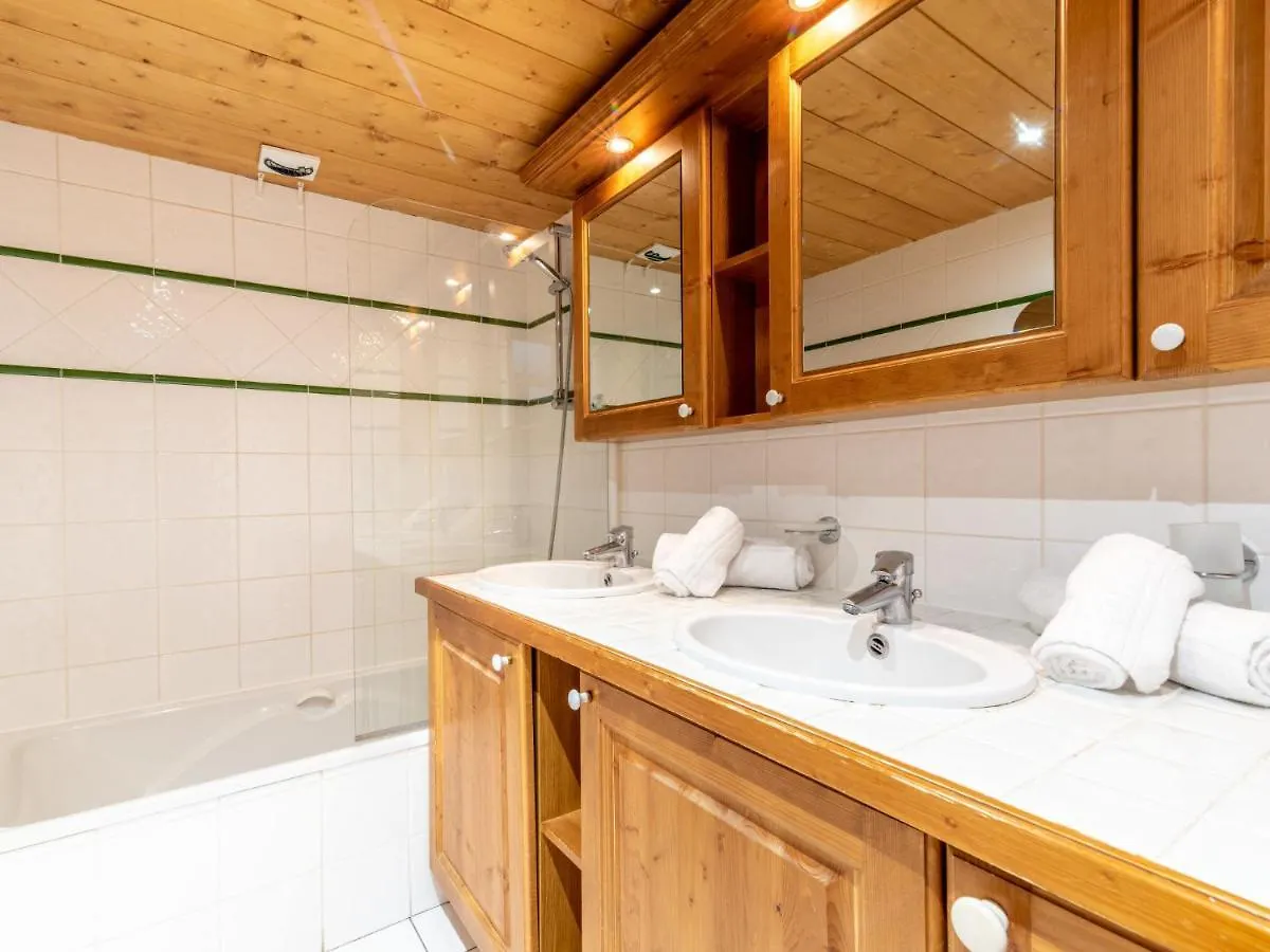 Apartment Ecrin Des Neiges - Val Claret-3 By Interhome Tignes France